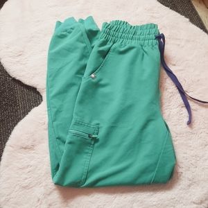 Figs size small scrub pants